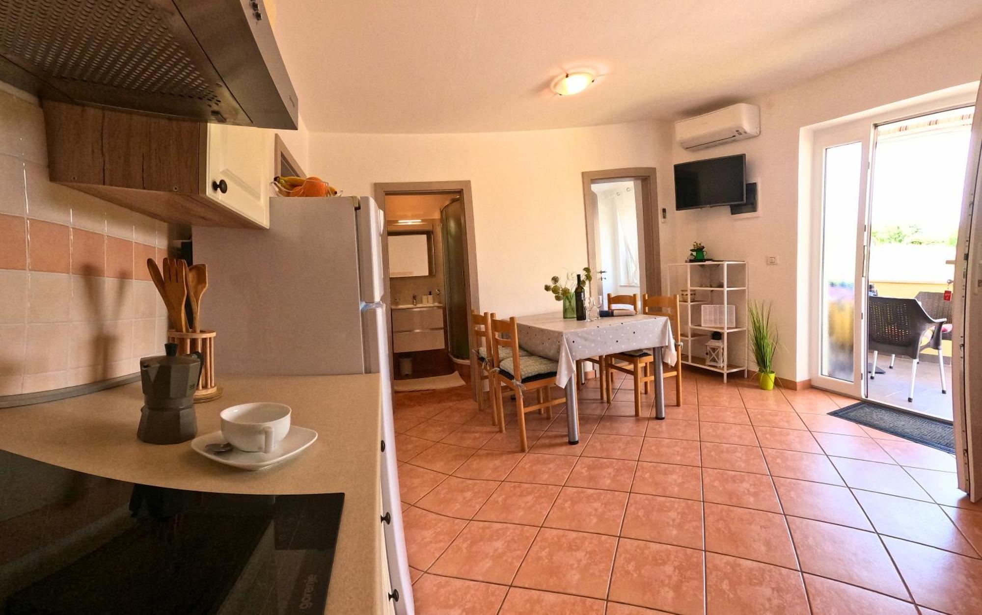 Apartments Goltes Lovrecica  Ngoại thất bức ảnh