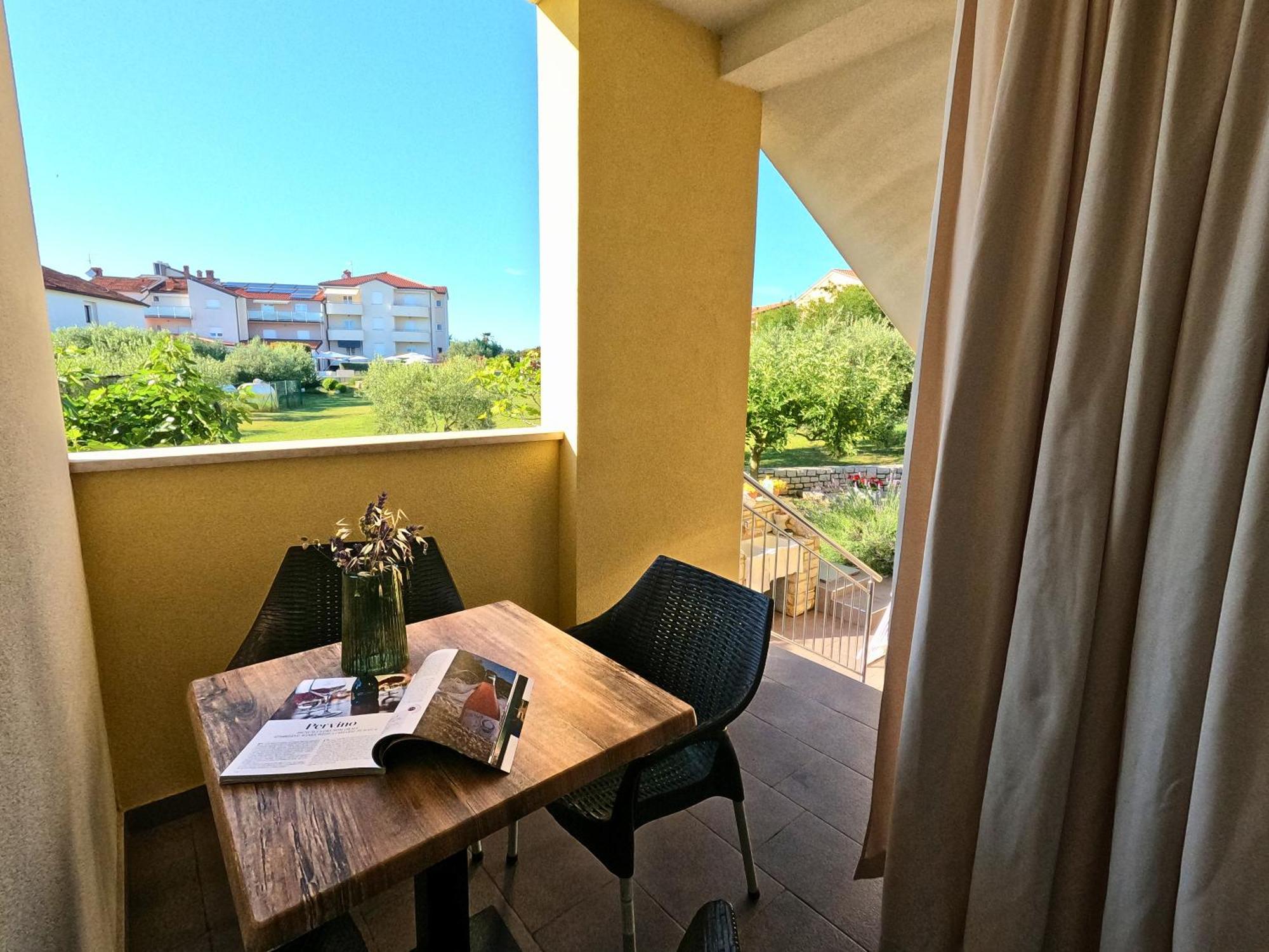 Apartments Goltes Lovrecica  Ngoại thất bức ảnh