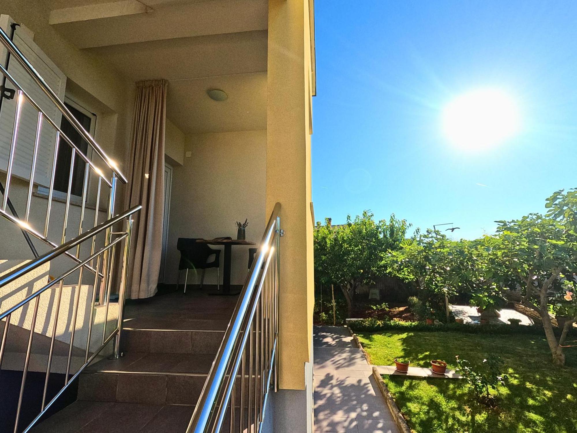 Apartments Goltes Lovrecica  Ngoại thất bức ảnh